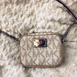 Michael Kors Jet Set Crossbody